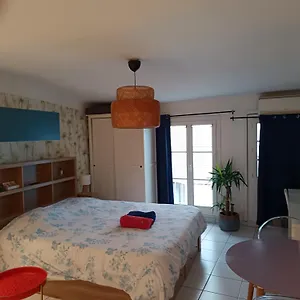 studio-cathedrale-centre-aix-en-provence.aixenprovencehotels.org/
